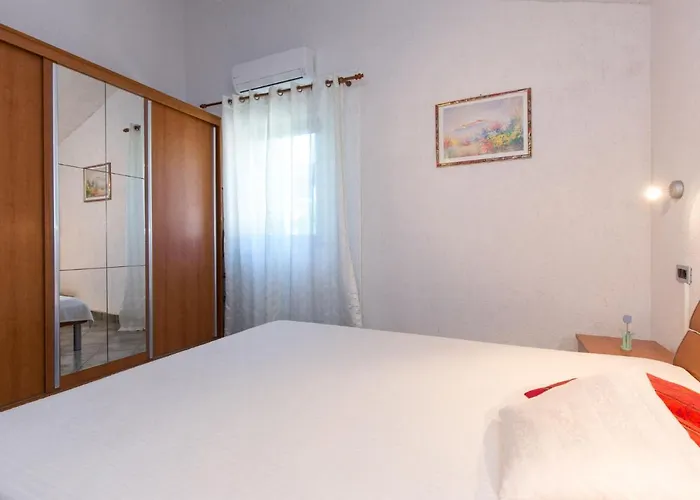 Апартаменты Starigrad-3 By Interhome *